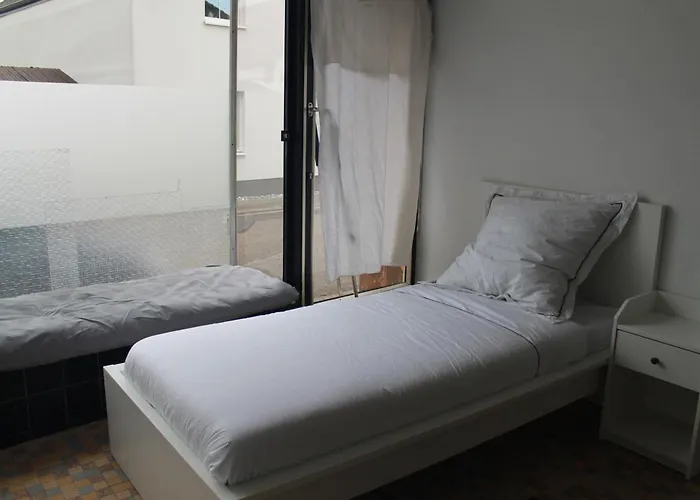 Ruhiger Landhaus-charme Mit Top-anbindung *