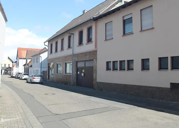 Ruhiger Landhaus-charme Mit Top-anbindung Gerolsheim